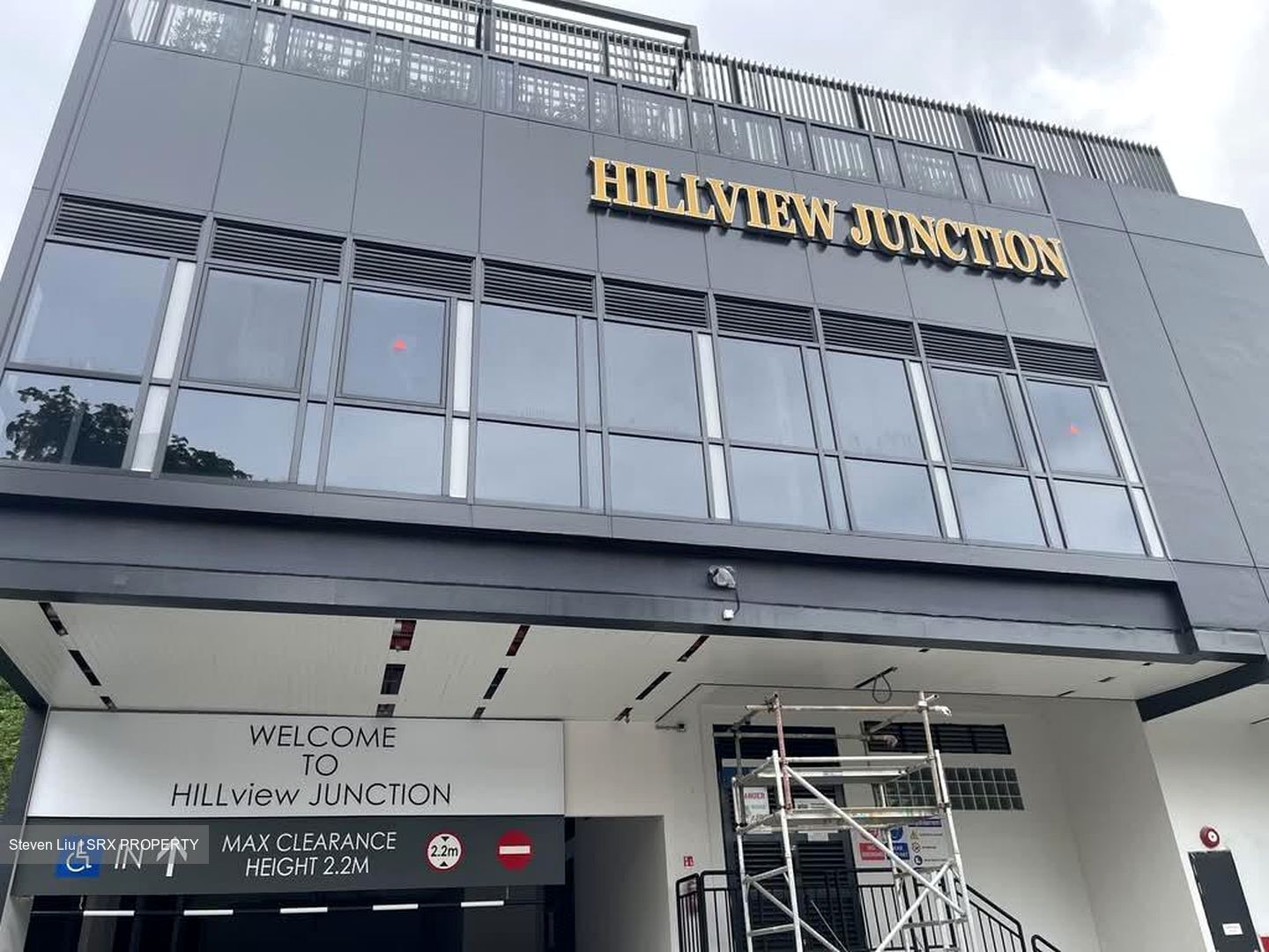 The Hillier (D23), Retail #571664041